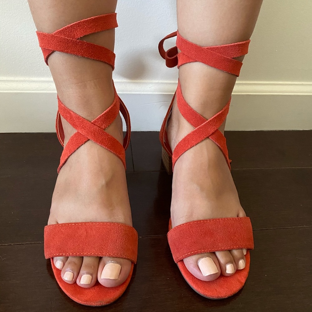 Tommy Hilfiger high tie wrap and tie